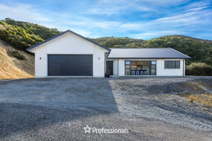 9 Margaret Mahy Drive, Whitemans Valley, Upper Hutt, Wellington, 5371, New Zealand