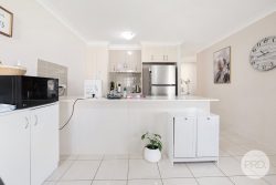 11 Mckinlay Pl, Westdale NSW 2340, Australia