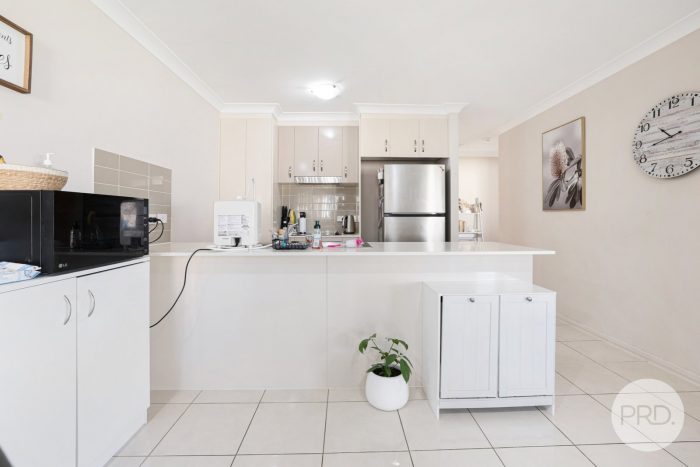 11 Mckinlay Pl, Westdale NSW 2340, Australia