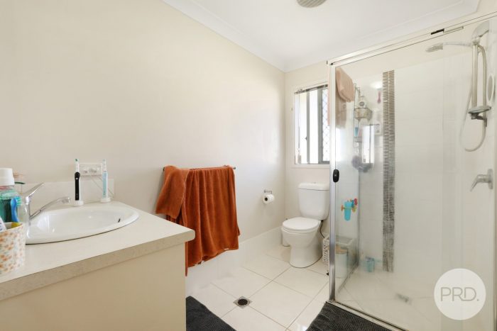 11 Mckinlay Pl, Westdale NSW 2340, Australia
