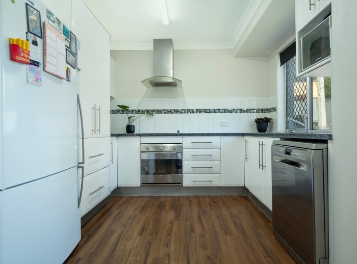 15 Muscat Ct, Wilsonton Heights QLD 4350, Australia