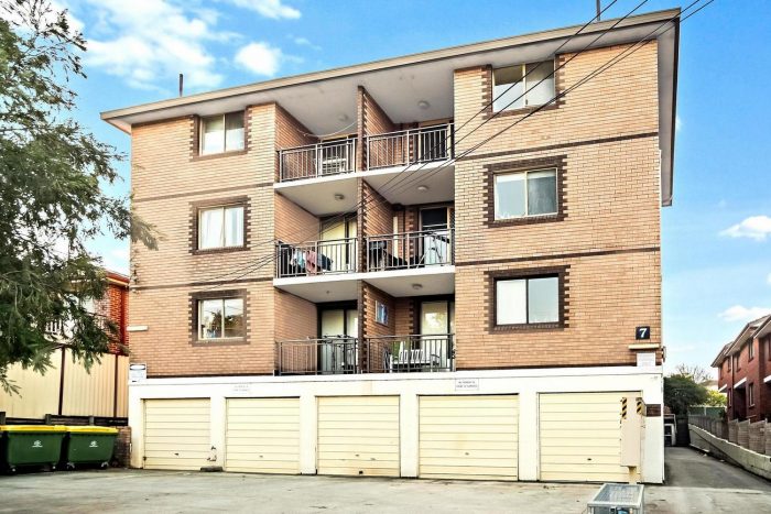 Unit 11/7 Myers St, Roselands NSW 2196, Australia