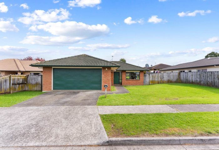 30 Nicholas Gibbons Drive, Clendon Park, Manukau City, Auckland, 2103, New Zealand