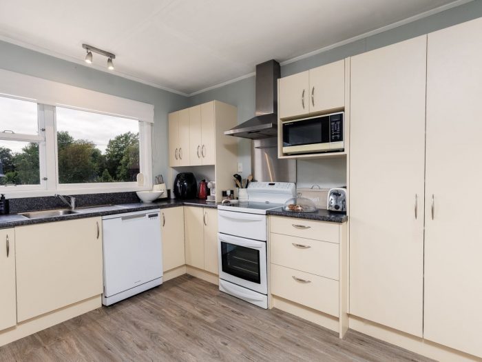 15 Oxford Street, Waimate, Canterbury, 7924, New Zealand