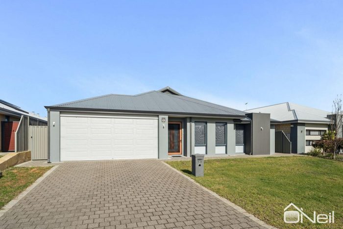 10 Perrone Ave, Byford WA 6122, Australia
