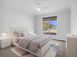 64 Pioneer St, Hamilton VIC 3300, Australia