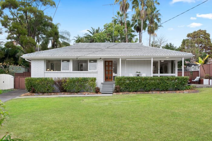 17 George Mobbs Dr, Castle Hill NSW 2154, Australia