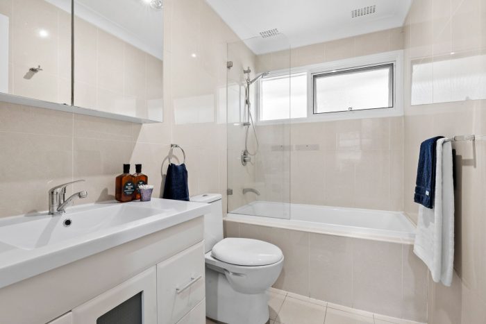 17 George Mobbs Dr, Castle Hill NSW 2154, Australia