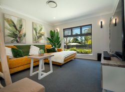 59 Reis Rd East, Highfields QLD 4352, Australia