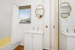 94 Steiglitz St, Ballan VIC 3342, Australia