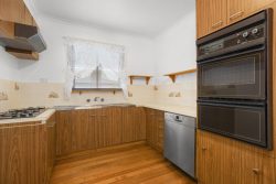 94 Steiglitz St, Ballan VIC 3342, Australia
