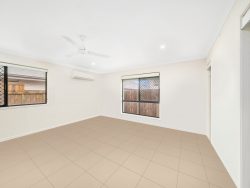 41 Sundown Cct, North Lakes QLD 4509, Australia