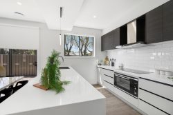 Unit 6/445 Old Melbourne Rd, Ballan VIC 3342, Australia