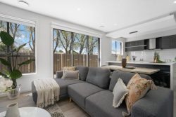 Unit 6/445 Old Melbourne Rd, Ballan VIC 3342, Australia