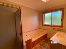 16 Cherrywood Dr, Scamander TAS 7215, Australia