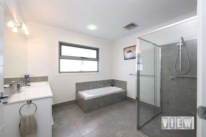 56 Laura St S, Latrobe TAS 7307, Australia