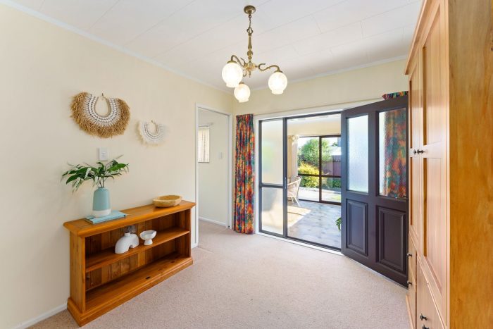 27 Waimea Road Waikanae Beach Kapiti Coast Wellington 5036 New Zealand