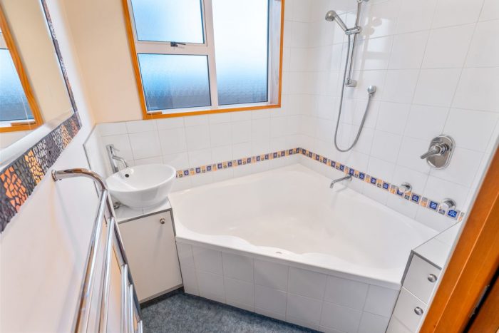 2 Warwick Street, Balaclava, Dunedin, Otago, 9011, New Zealand