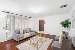 6 Winham Ave, Old Reynella SA 5161, Australia