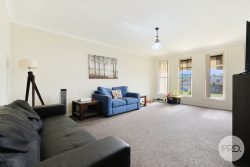 4 Wren Cl, Calala NSW 2340, Australia