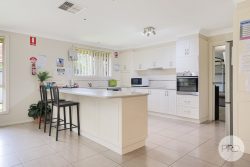 4 Wren Cl, Calala NSW 2340, Australia