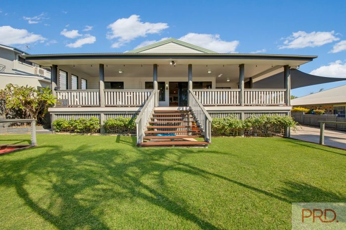 29 Wyndham Ave, Boyne Island QLD 4680, Australia