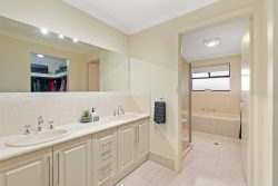 24A Lynton Ave, North Brighton SA 5048, Australia