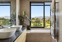 58 Oak Lane, Wanaka, Otago, 9305, New Zealand