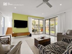 15 Woodfull Cres, Pottsville NSW 2489, Australia
