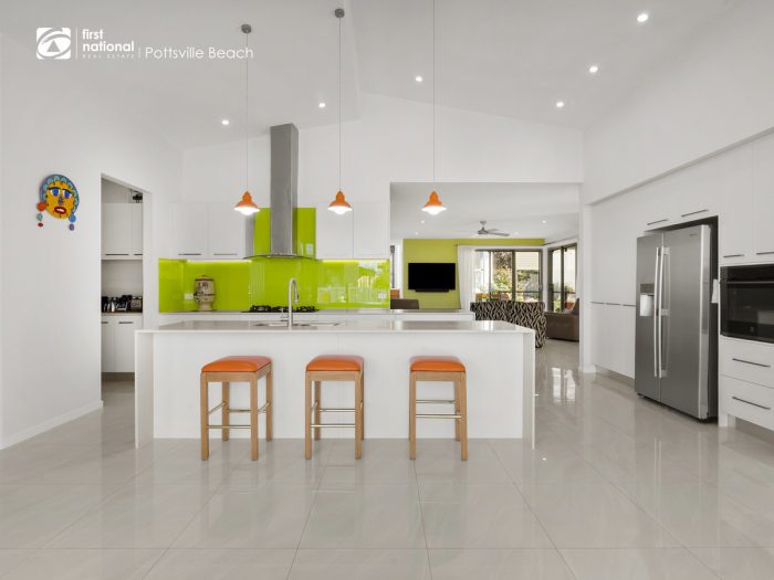 15 Woodfull Cres, Pottsville NSW 2489, Australia
