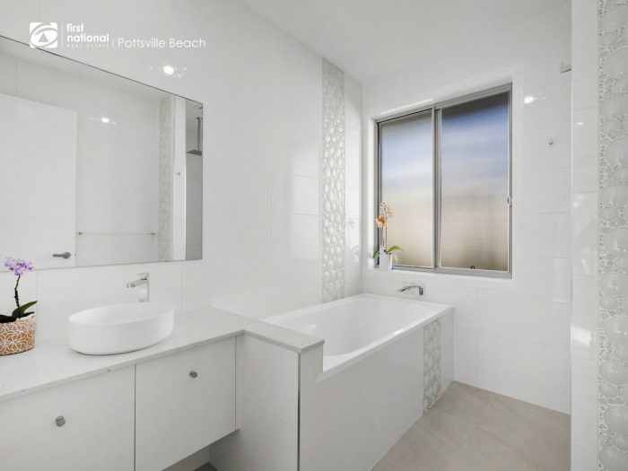 15 Woodfull Cres, Pottsville NSW 2489, Australia