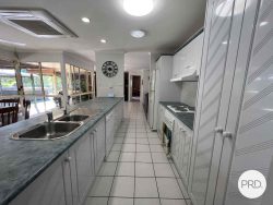145 Daisy Dell Rd, Bororen QLD 4678, Australia