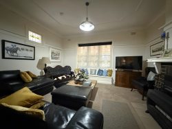 8 Elizabeth St, Young NSW 2594, Australia
