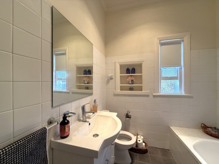 8 Elizabeth St, Young NSW 2594, Australia