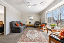 2 Farm St, Boorowa NSW 2586, Australia