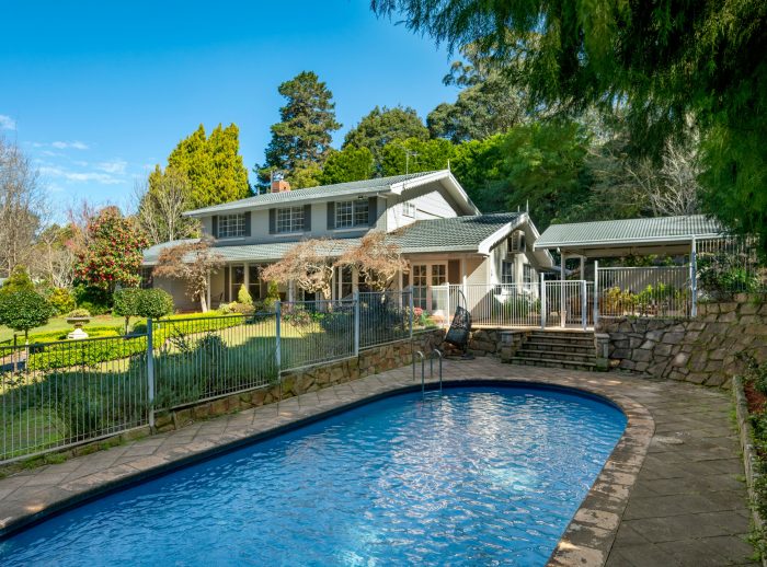 1 Flagstone Creek Rd, Middle Ridge QLD 4350, Australia