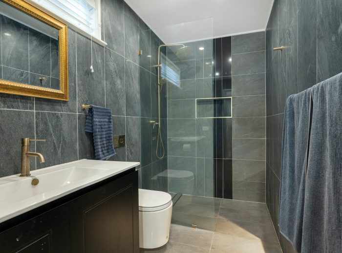 1 Flagstone Creek Rd, Middle Ridge QLD 4350, Australia