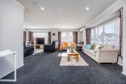 13 Glenross Drive, Wattle Downs, Manukau City, Auckland, 2103, New Zealand