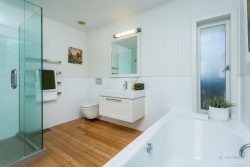 24 Hamana Street, Narrow Neck, North Shore City, Auckland, 0622, New Zealand