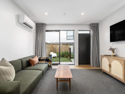 8C Ferry Road, Days Bay, Lower Hutt, Wellington, 5013, New Zealand