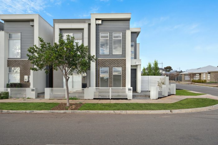 66 Burnlea Parade, Blakeview SA 5114, Australia