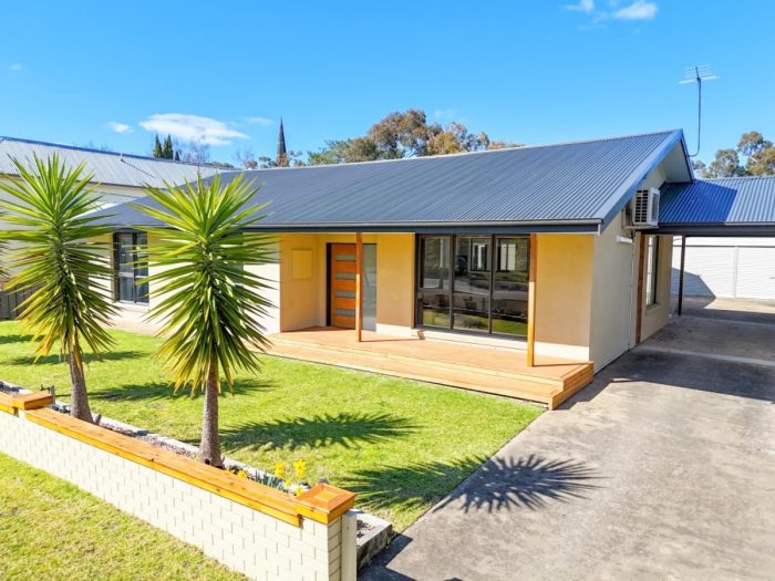 2 Learmonth St, Hamilton VIC 3300, Australia