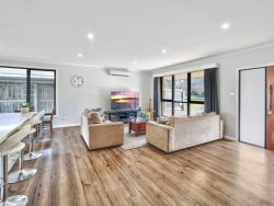 2 Learmonth St, Hamilton VIC 3300, Australia