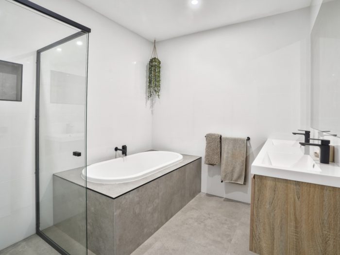 2 Learmonth St, Hamilton VIC 3300, Australia