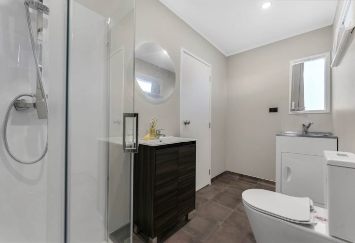 1/2 Lupton Road, Manurewa, Manukau City, Auckland, 2102, New Zealand