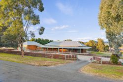 55 Merryville Dr, Murrumbateman NSW 2582, Australia