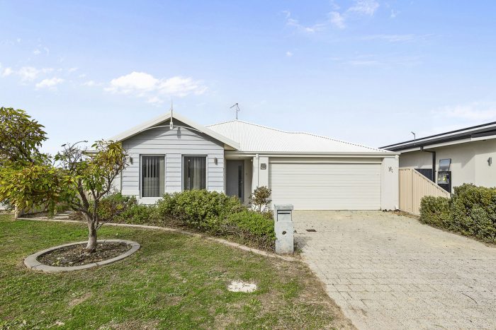 100 Blaxland Ave, Two Rocks WA 6037, Australia
