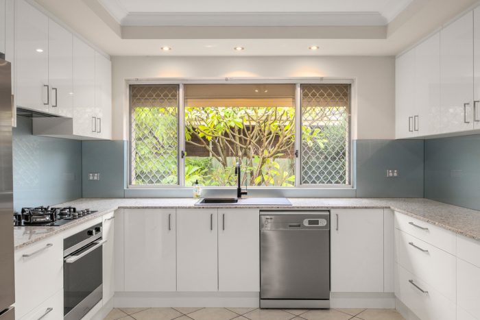 65 Hamilton St, Bassendean WA 6054, Australia