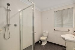 65 Hamilton St, Bassendean WA 6054, Australia