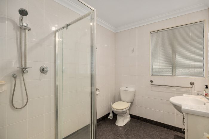 65 Hamilton St, Bassendean WA 6054, Australia